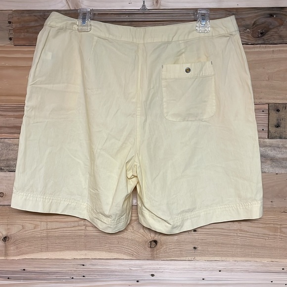 J. Jill size 14 Yellow High Waisted 7” Inseam Lightweight Shorts with Pockets - Picture 6 of 9